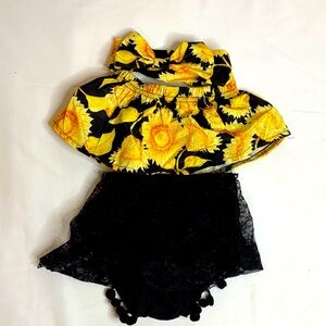 Floral Baby Outfit with Sunflower Print